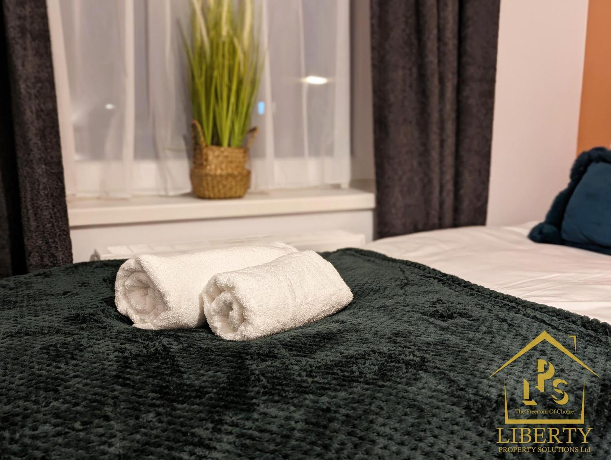 6 Guests * 4 Bedroom * Free Wi-Fi *Huntingdon Exterior foto